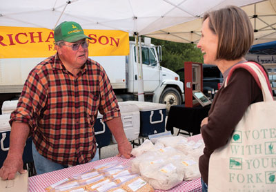 Jim Richardson at farmers market