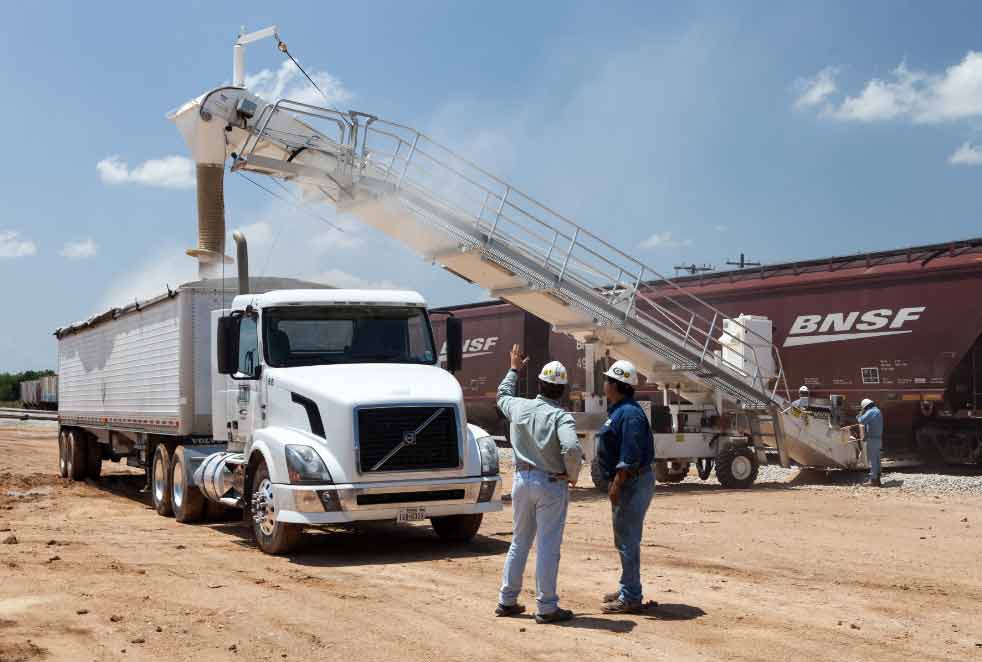 Loading center in Brady